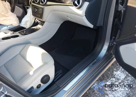 2015 Mercedes-Benz Cla 250 4Matic z USA, uszkodzony, nr VIN WDDSJ4GB9FN275405